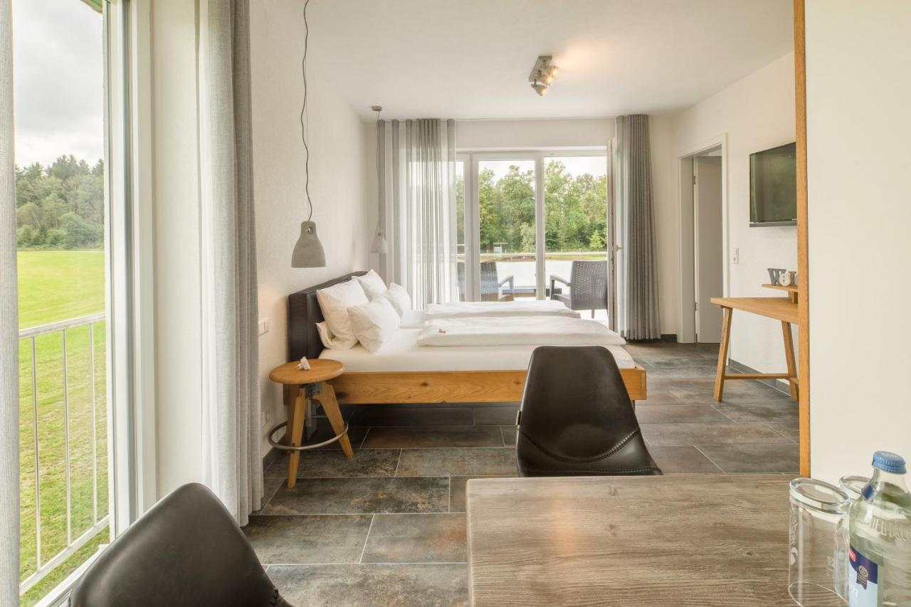 Hotel Hofgut Tiergarten Аулендорф Экстерьер фото